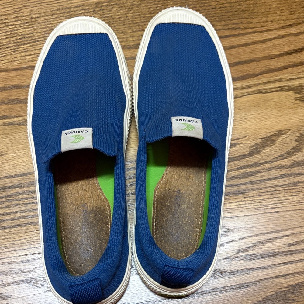 Cariuma Knot Blue Slip-On Sneakers